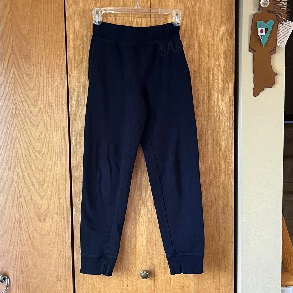 Gap Kids size 14 black banded waist 2 pocket joggers logo sweat pants sweats EUC